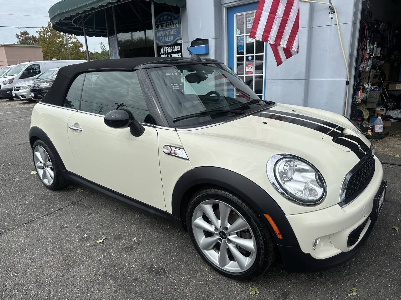 Used 2015 MINI Cooper S FWD image 16