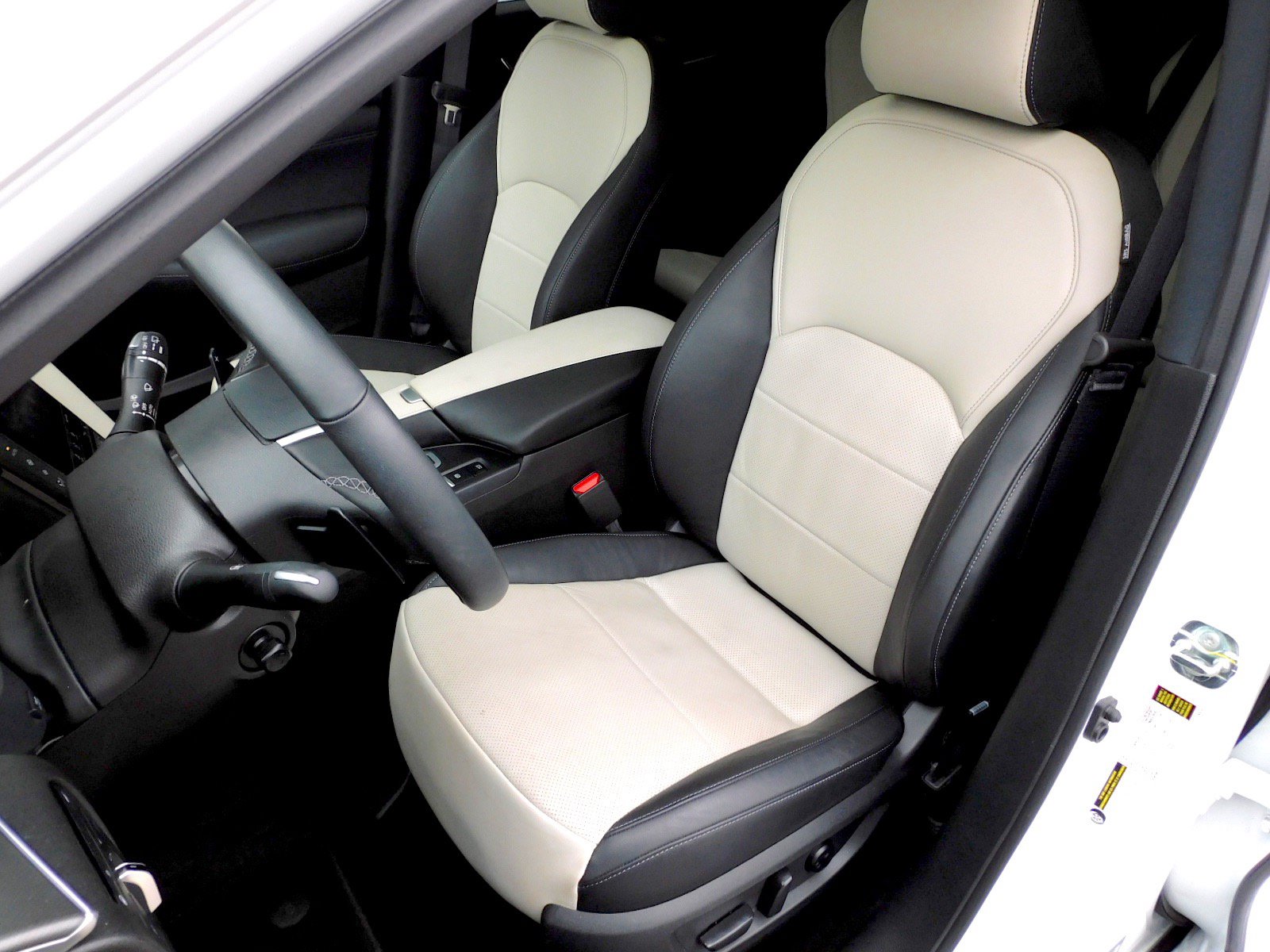 Used 2025 INFINITI QX55 Essential AWD/4WD image 14