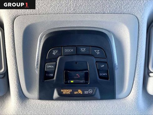 Used 2023 Toyota Corolla Cross LE w/ Moonroof Package image 33