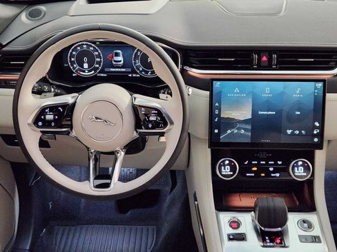 New 2026 Jaguar F-PACE R-Dynamic S AWD/4WD image 43