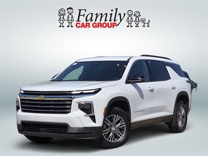 Used 2024 Chevrolet Traverse LT