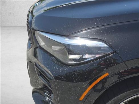 Used 2022 BMW X6 xDrive40i w/ M Sport Package AWD/4WD image 13