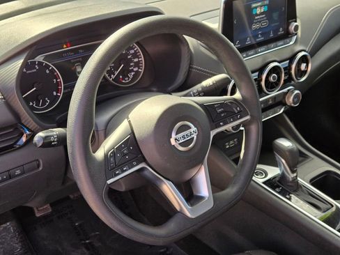 Certified 2023 Nissan Sentra SV FWD image 22