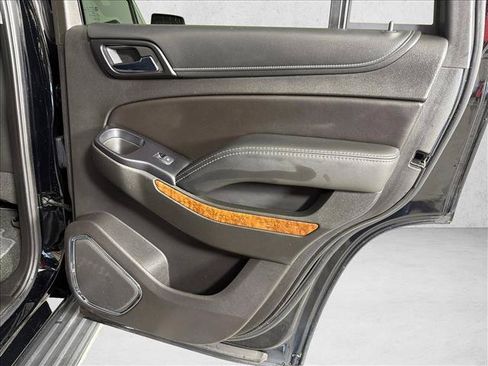 Used 2018 Chevrolet Tahoe Premier RWD image 18