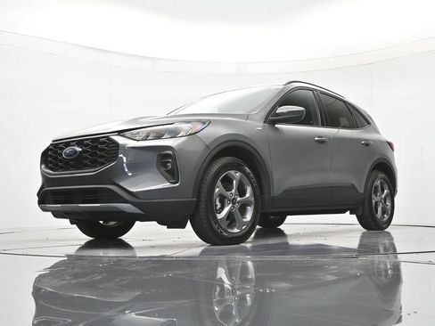 Used 2025 Ford Escape ST-Line Select AWD/4WD image 36