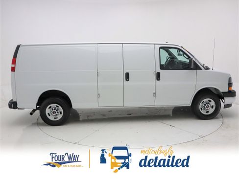 Used 2021 GMC Savana 2500 Extended w/ Driver Convenience Package image 2