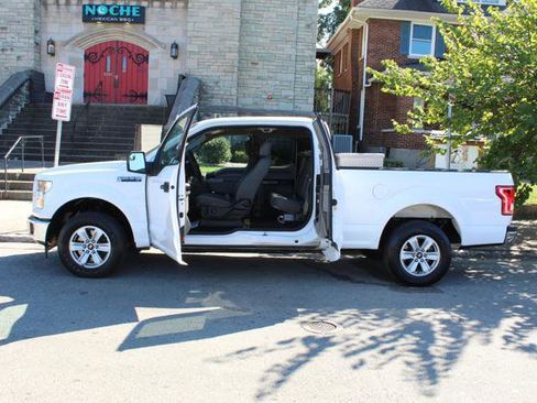 Used 2017 Ford F150 XLT w/ Trailer Tow Package image 5