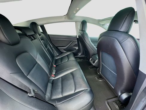 Used 2020 Tesla Model 3 RWD image 19