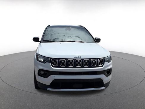 Used 2025 Jeep Compass Limited AWD/4WD image 4