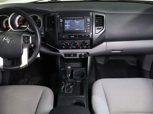 Used 2014 Toyota Tacoma PreRunner w/ Convenience Package RWD image 15