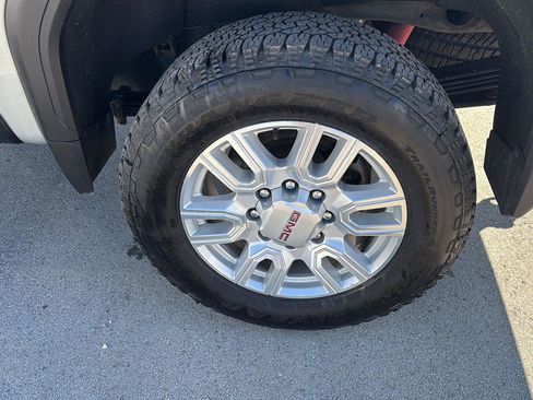 Used 2022 GMC Sierra 2500 SLT image 12