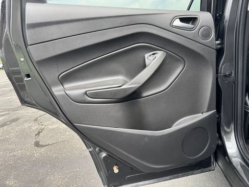 Certified 2017 Ford Escape Titanium FWD image 15
