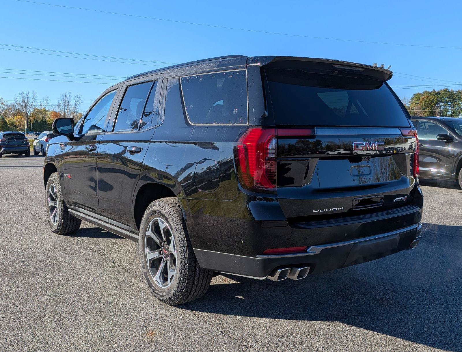 New 2027 GMC Yukon AT4 w/ AT4 Premium Plus Package AWD/4WD image 7