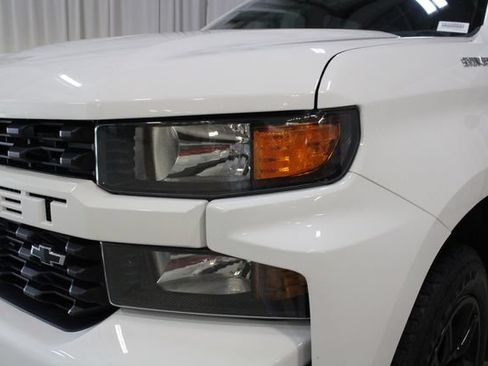 Used 2021 Chevrolet Silverado 1500 Custom AWD/4WD image 32