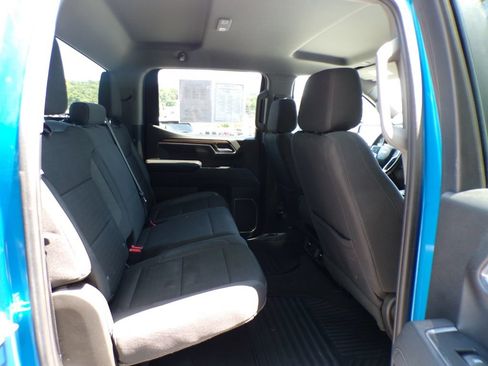 Used 2023 Chevrolet Silverado 1500 LT w/ Z71 Off-Road Package AWD/4WD image 20