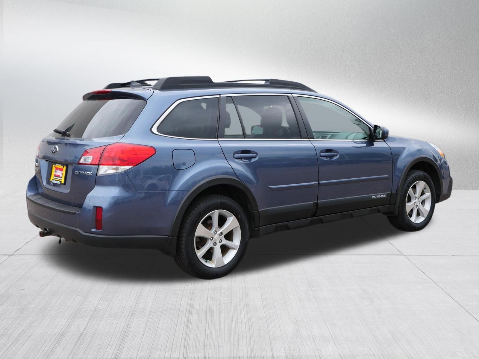Used 2014 Subaru Outback 2.5i Limited w/ Moonroof Package AWD/4WD image 7