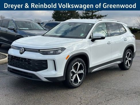 New 2026 Volkswagen Tiguan SE image 3