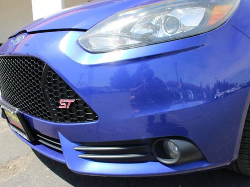Used 2014 Ford Focus ST w/ Equipment Group 202A FWD image 4