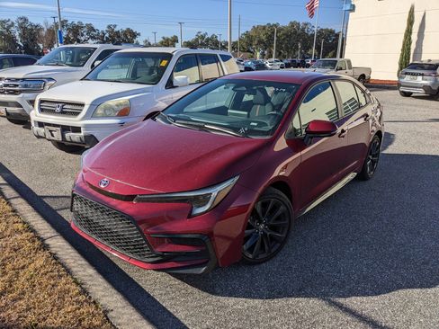 Used 2024 Toyota Corolla SE image 1