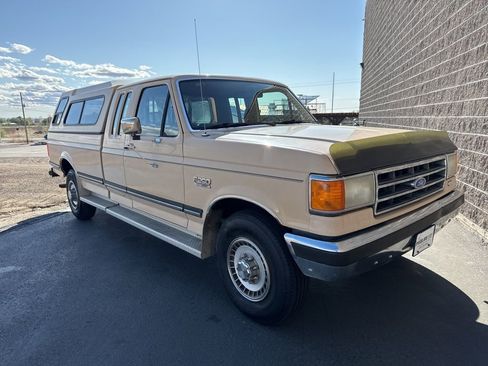 Used 1990 Ford F250 2WD SuperCab image 3