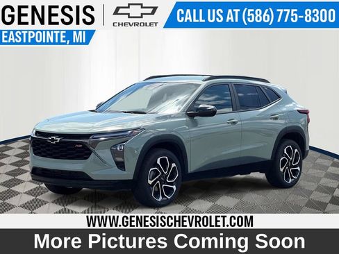 Used 2024 Chevrolet Trax RS w/ Driver Confidence Package FWD image 1