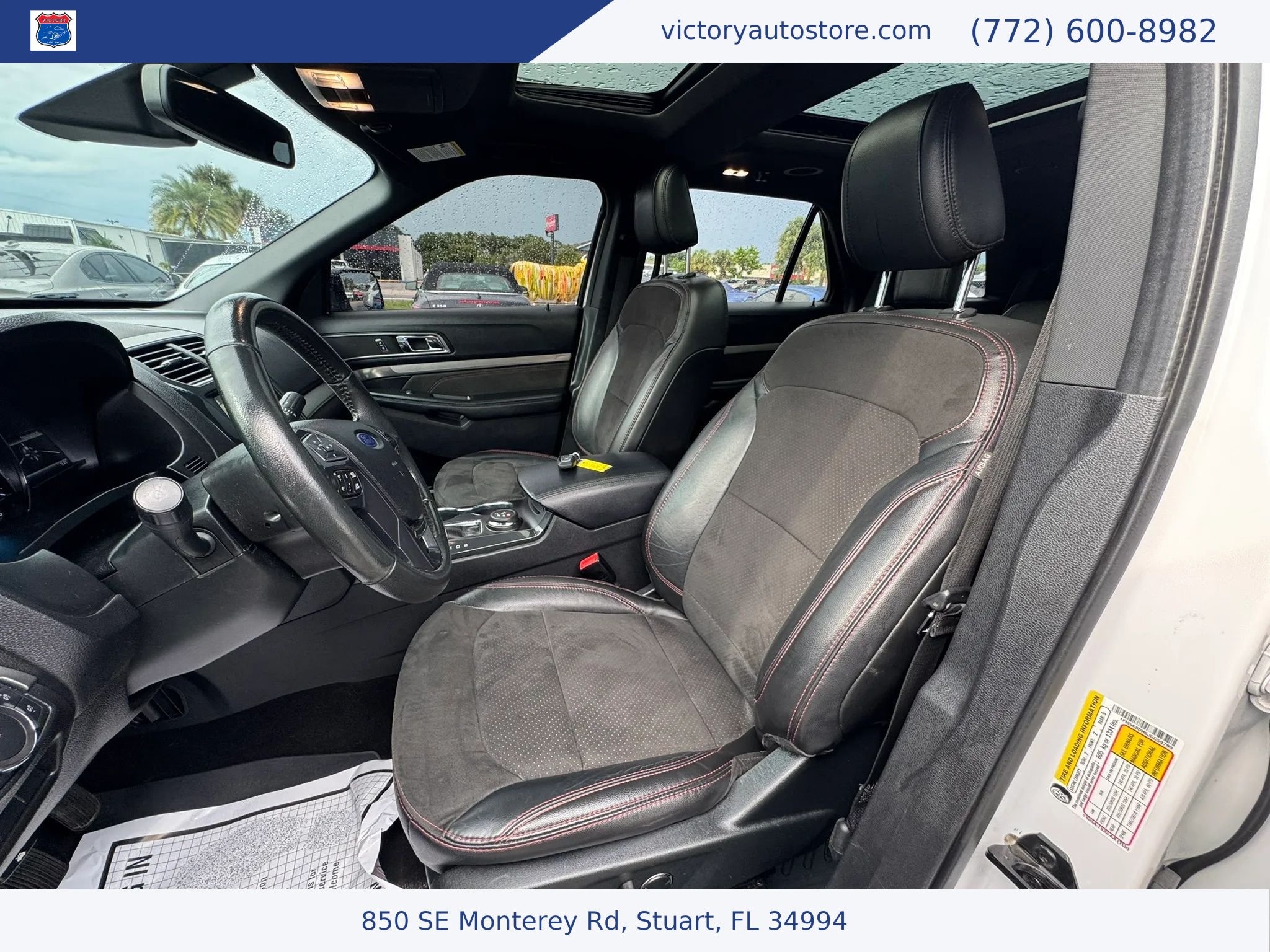 Used 2018 Ford Explorer XLT w/ Equipment Group 202A AWD/4WD image 21