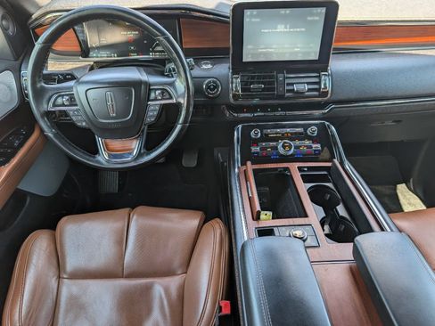 Used 2020 Lincoln Navigator L Reserve w/ Luxury Package AWD/4WD image 7