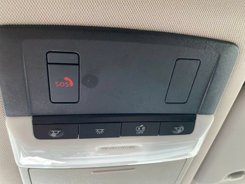 Used 2025 Nissan Rogue SV AWD/4WD image 17