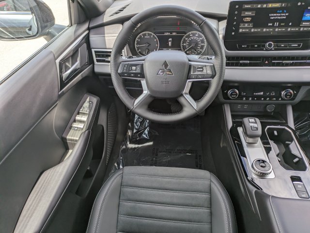 New 2026 Mitsubishi Outlander LE FWD image 16