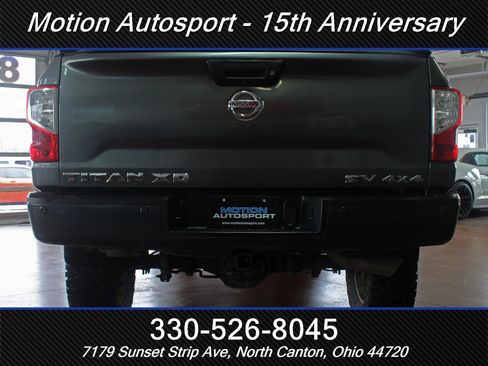 Used 2016 Nissan Titan SV image 9