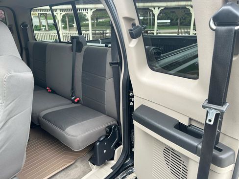 Used 2010 Ford F350 XLT image 12