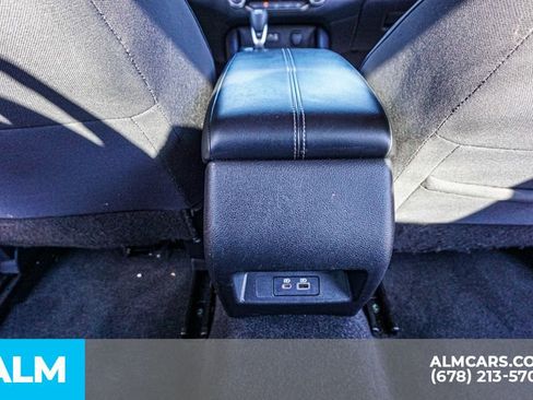 Used 2024 Nissan Altima 2.5 SV FWD image 31