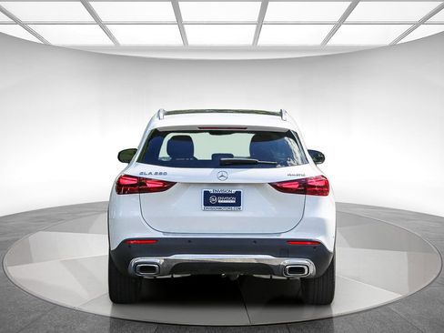 Certified 2025 Mercedes-Benz GLA 250 4MATIC image 3