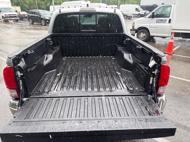 Used 2023 Toyota Tacoma SR5 AWD/4WD image 13