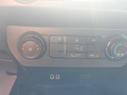Used 2020 Ford F150 XLT RWD image 27