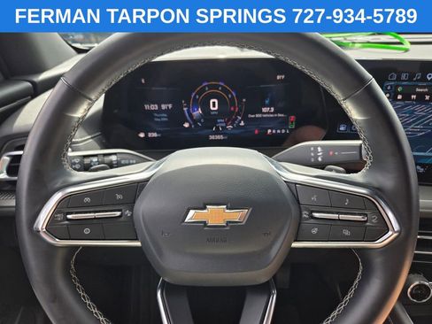 Certified 2025 Chevrolet Traverse LT FWD image 30