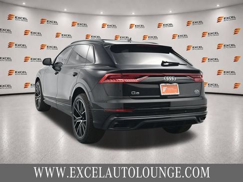Used 2020 Audi Q8 Premium Plus w/ Premium Plus Package AWD/4WD image 3