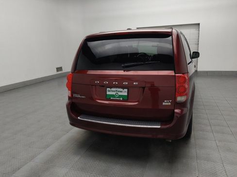 Used 2018 Dodge Grand Caravan SXT image 7