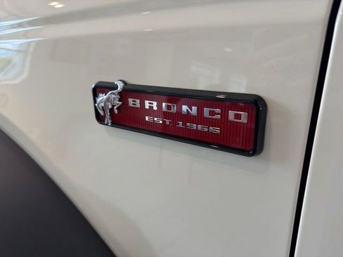 New 2026 Ford Bronco Outer Banks w/ Sasquatch Package AWD/4WD image 7
