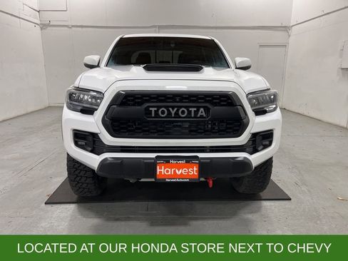 Used 2022 Toyota Tacoma TRD Pro image 2