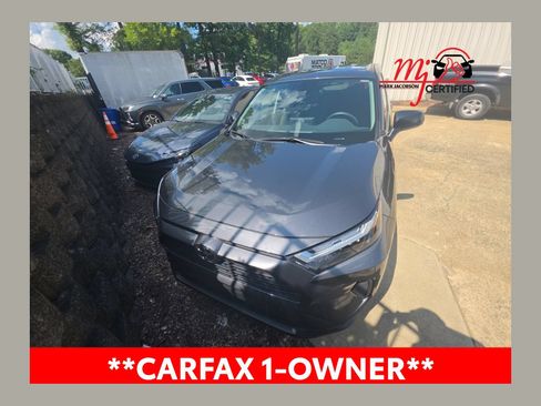 Used 2025 Toyota RAV4 LE AWD/4WD image 1