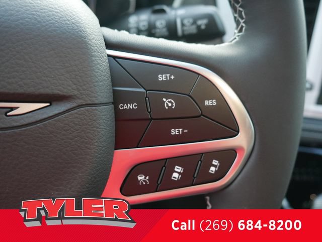 New 2027 Chrysler Pacifica Select FWD image 27