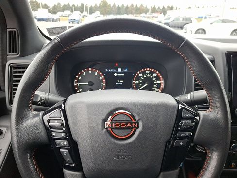 Used 2023 Nissan Frontier PRO-4X w/ Technology Package image 19