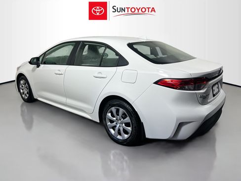 Used 2026 Toyota Corolla LE FWD image 6