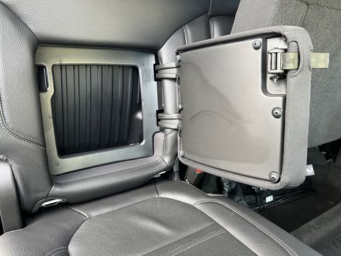 Used 2022 GMC Sierra 3500 Denali w/ Denali Ultimate Package image 21