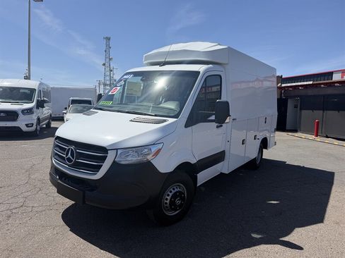 Used 2023 Mercedes-Benz Sprinter 3500 image 5