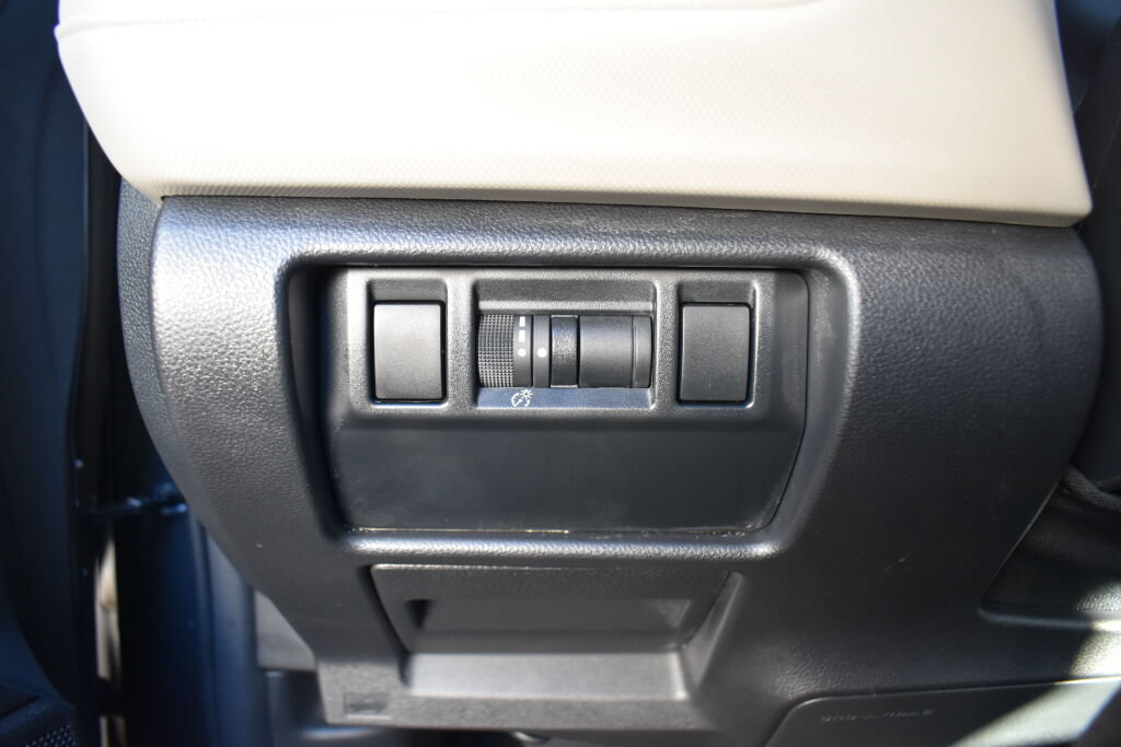 Used 2025 Subaru Forester AWD/4WD image 15