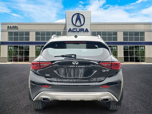 Used 2018 INFINITI QX30 AWD w/ Cafe Teak Theme Package image 4