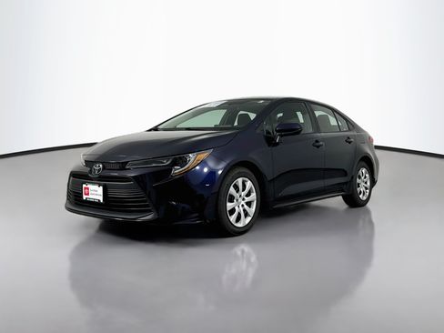 Certified 2023 Toyota Corolla LE FWD image 3