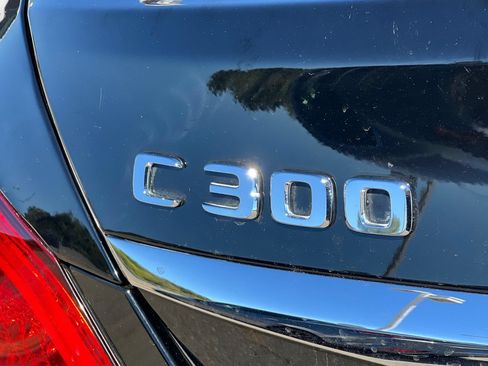 Used 2019 Mercedes-Benz C 300 Sedan w/ Premium Package image 12
